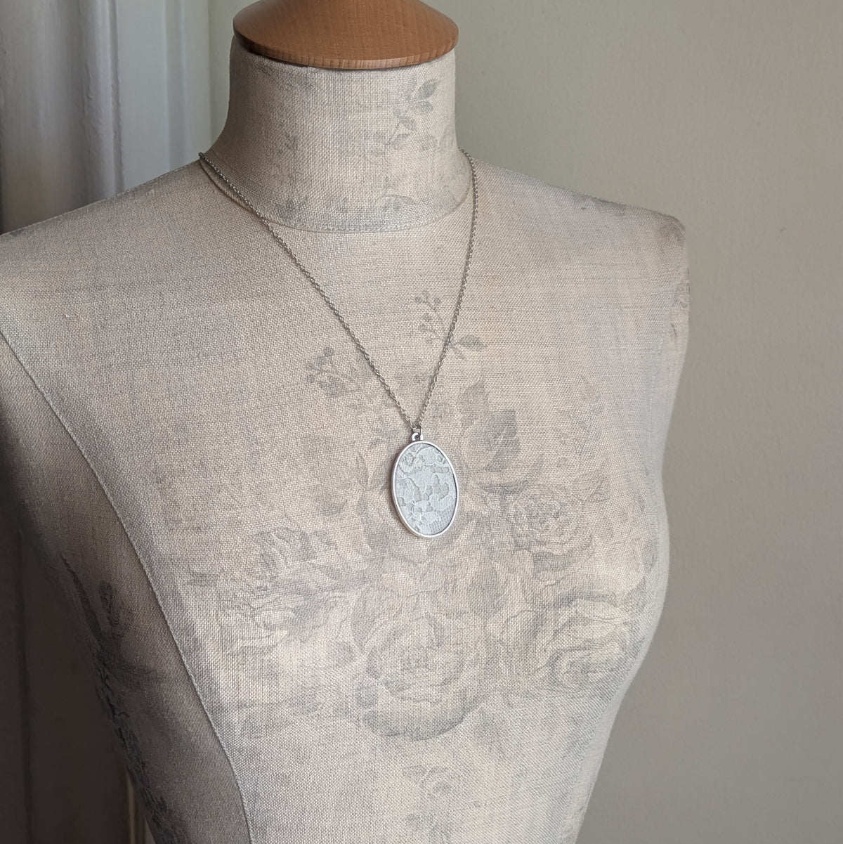 Silver Oval Pendant With Ivory 1920s French Lace