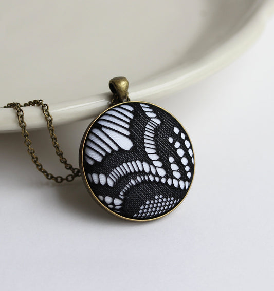 Black And White Necklace, Modern Geometric