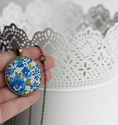 Load image into Gallery viewer, Blue Floral Fabric Pendant, Retro Jewelry

