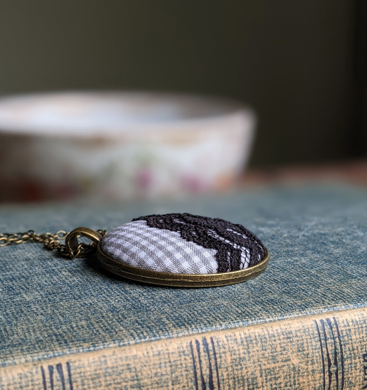 Classic Gingham Plaid Lace Pendant In Black, White, And Gray