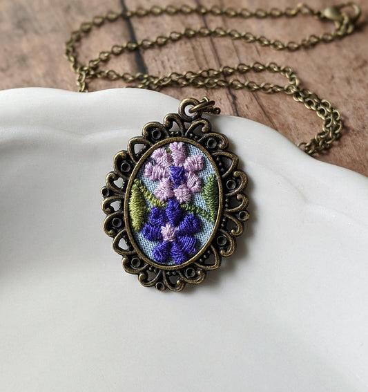 1950s Vintage Garden Flower Necklace